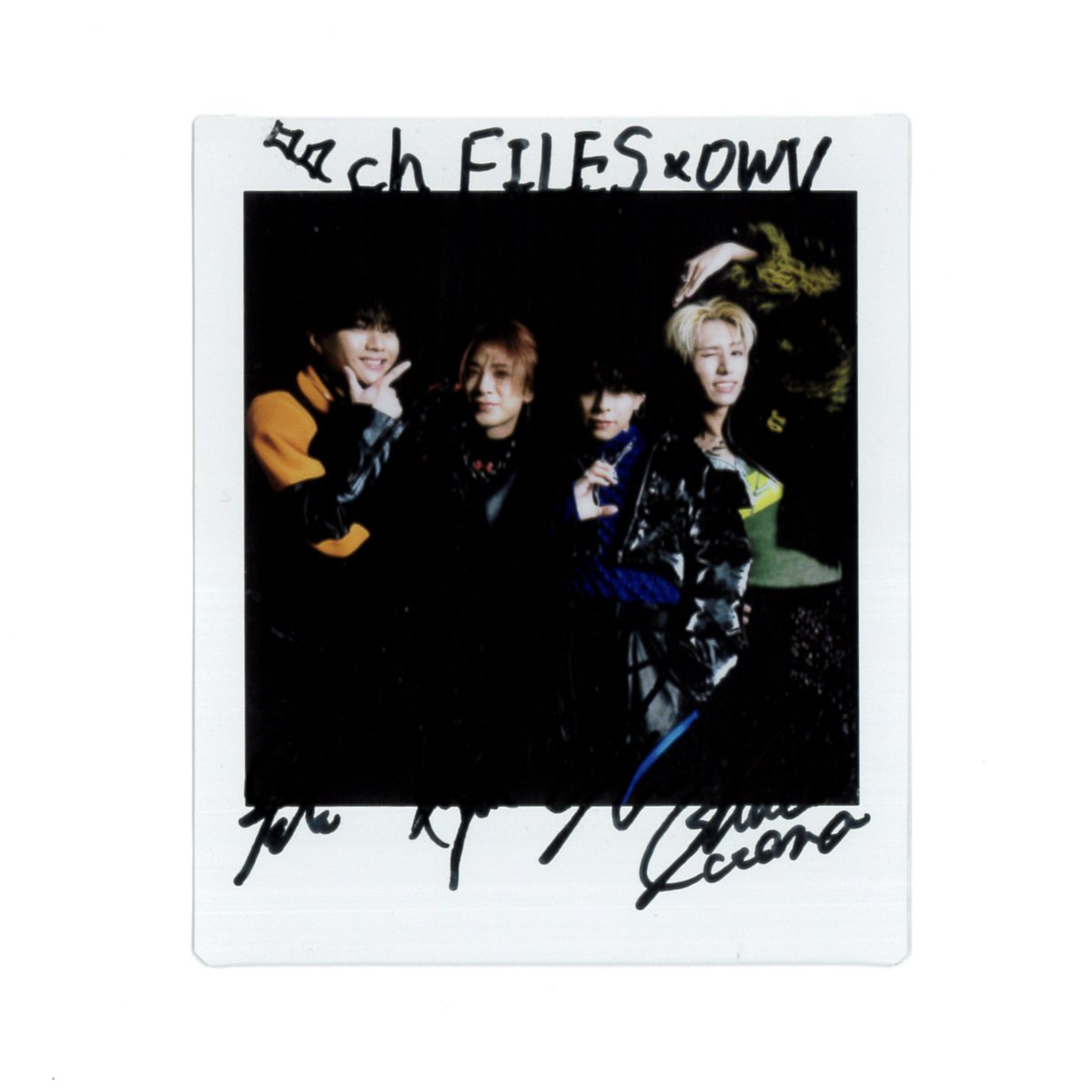 chFILES's tweet photo. 【プレゼント🎁】

#OWV
サイン入りチェキ 1名様に✨

4/9発売のAL『Supernova』のこと、5周年を振り返って今だからわかること、特集テーマ『新生活に欲しいもの』など…🐶🦸‍♂️

【応募方法】4/19(土)締切
1️⃣@chFILES をフォロー
2️⃣本投稿をリポスト

3/20より高校図書館で順次配布
#OWV_SUPERNOVA💥 https://t.co/T70rHXuBdM