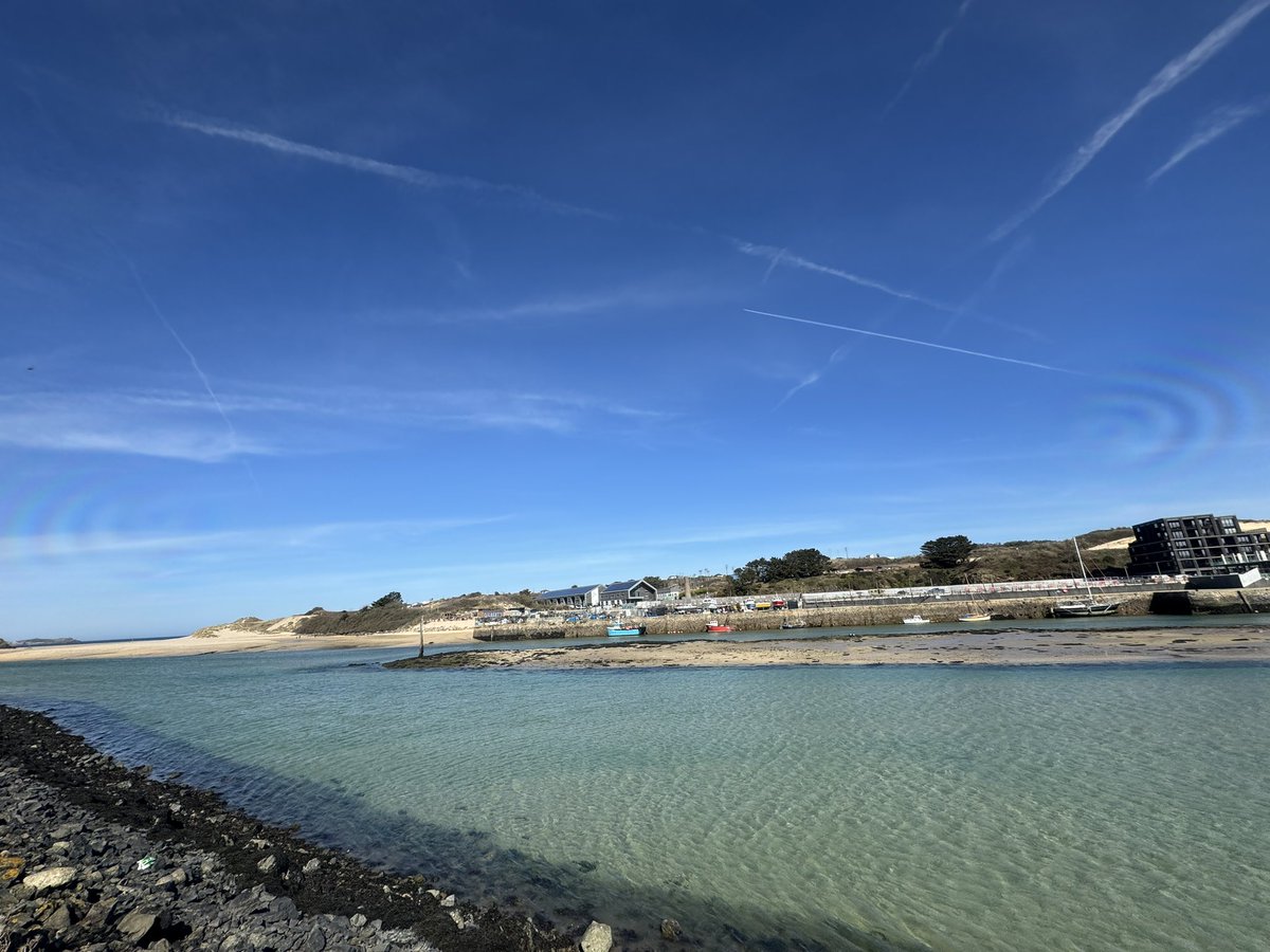 JackiHicks's tweet photo. Nice day for it … 💙💙💙 #walkfromhome #HayleHarbour #fishingboats #sanddunes #Springissprung #myphotography #nofiltneeded 📷 https://t.co/WBhY3QQztK