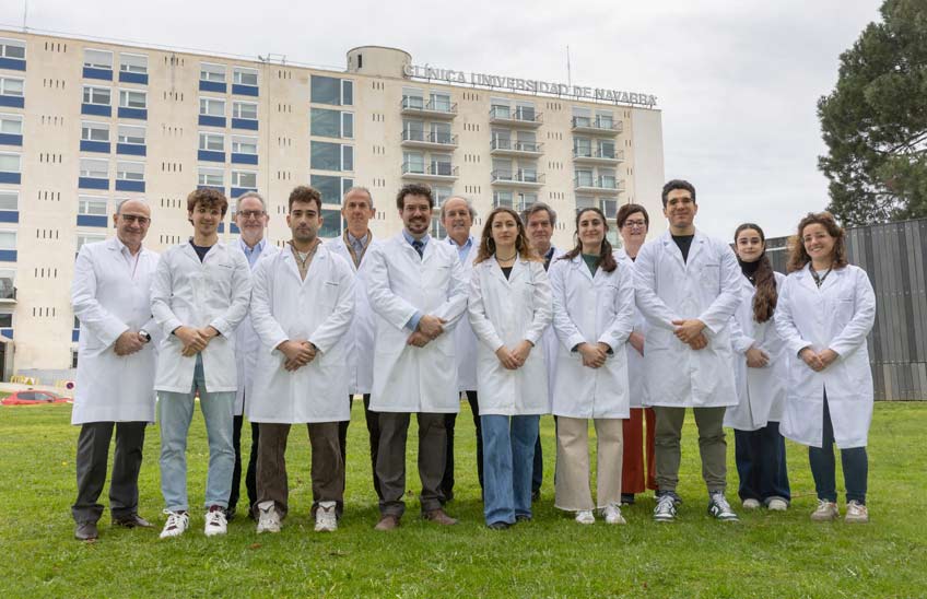 unav's tweet photo. Una investigación de la Universidad impulsa nuevas estrategias terapéuticas frente al linfoma no Hodgkin.
El estudio identifica nuevas vulnerabilidades en el microambiente tumoral del linfoma B difuso de células grandes.
👉 https://t.co/dNl8chtdBC https://t.co/9hdWZlzNTP