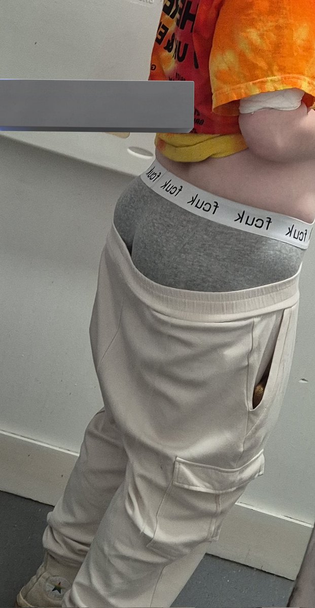 feeling sneaky >:3 

#nsfwtwt #nsfw #ftmporn #ass #semipublic