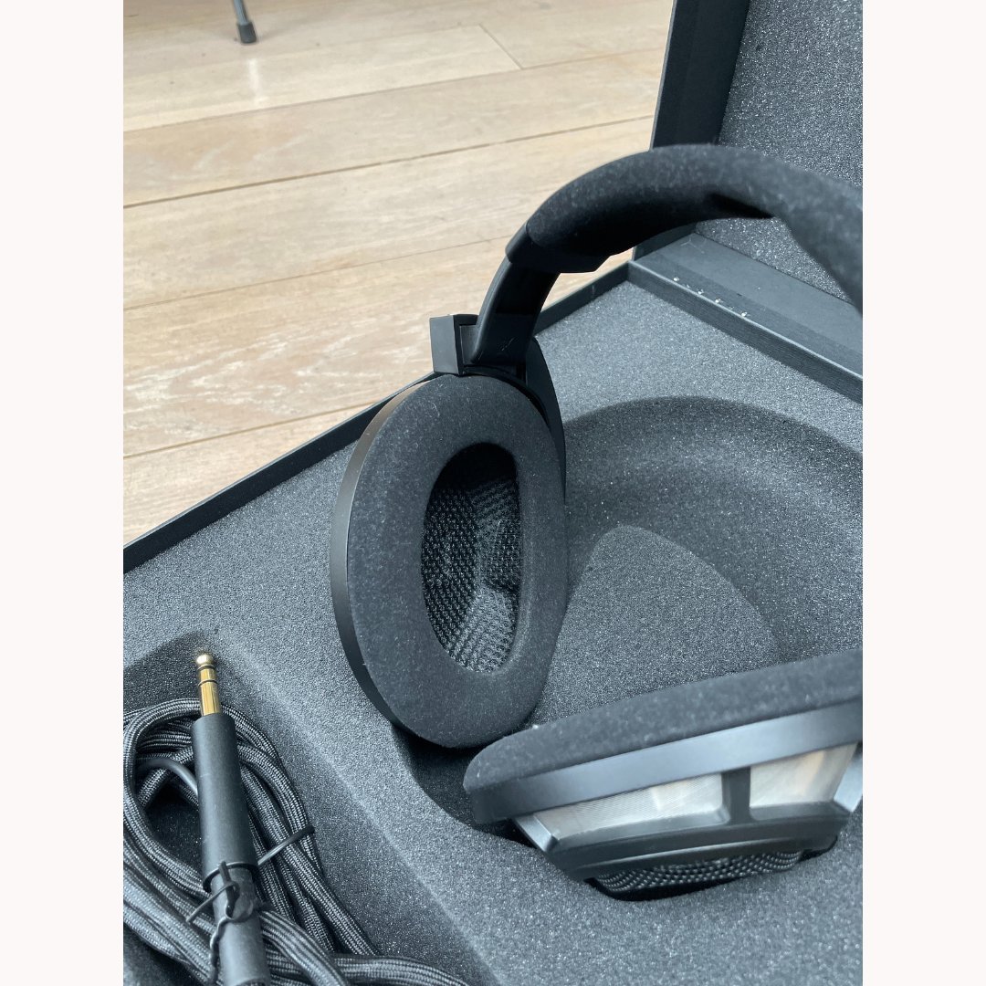 ChoiceHiFi's tweet photo. IN STOCK: SENNHEISER HD-800S

Call us at 020 8392 1959 or 07768 720456 to enquire about this product.

Location: Denehurst Gardens, Richmond, Greater London TW10

More products available: https://t.co/tGgl9b2ttv

#soundsystem #trendingpost #london #londonspeakers #londonaudio https://t.co/WTYTYRehcn