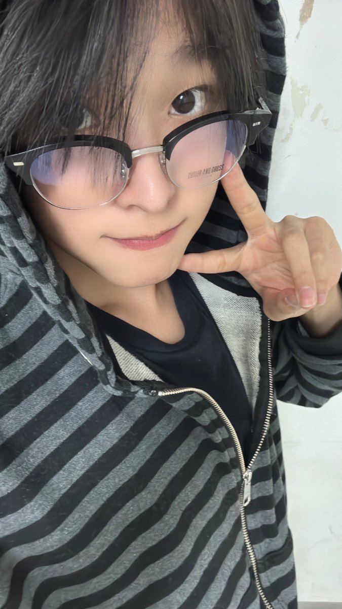정.. tweet media