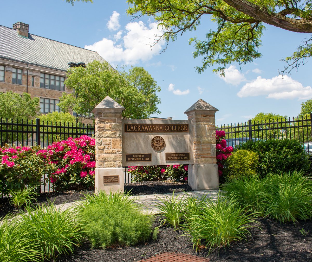 Spring has sprung at Lackawanna College! 🌸