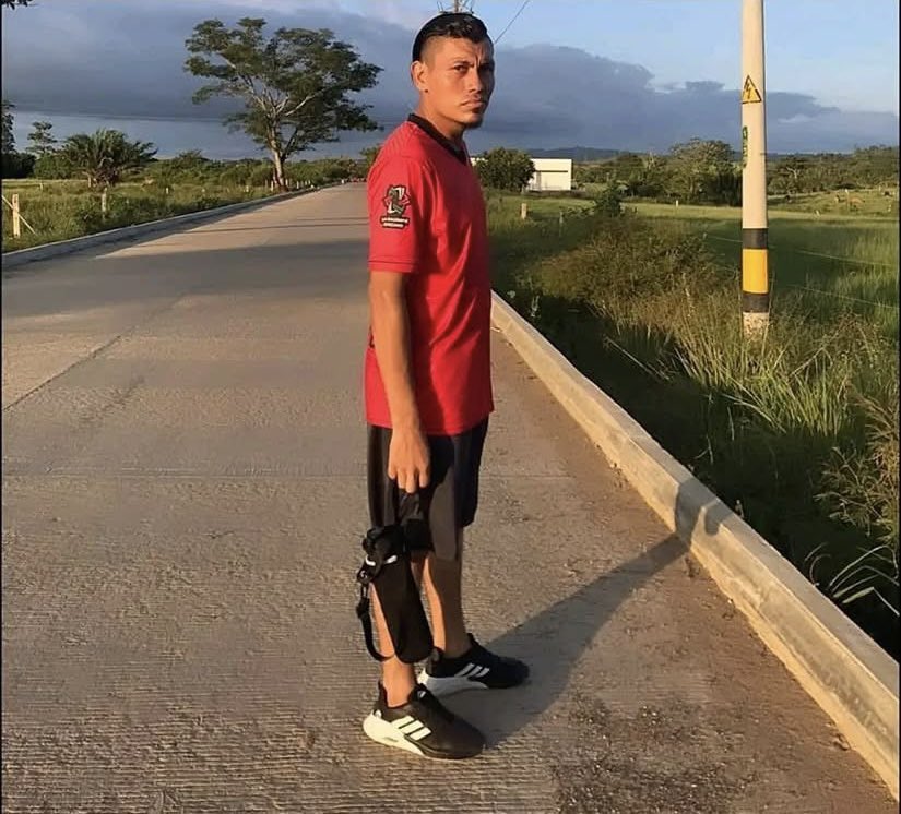 Humor Colombiano tweet media