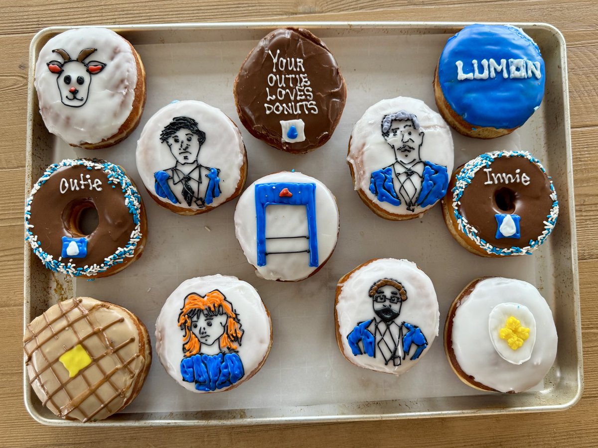 “Please try to enjoy each donut equally …” #severance #SeveranceFinale #praisekier <a href="/BenStiller/">Ben Stiller</a> I’ll save you the 🥚 🍩 😉