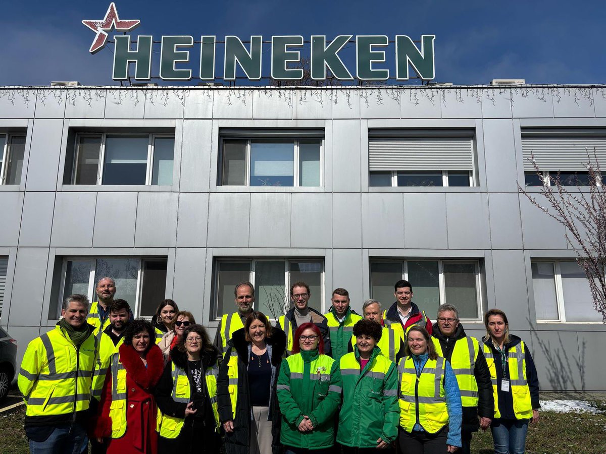 NLinRomania's tweet photo. Visited the @heineken_ro brewery in the beautiful city of Craiova, and tasted the most famous beer in the 🌎 brewed in 🇷🇴. Did you know about their ambitious #NetZero and #Sustainability goals? @orasulcraiovaro #SustainabilityHeroes #dutchcompanyinromania https://t.co/vOHx00qg7D