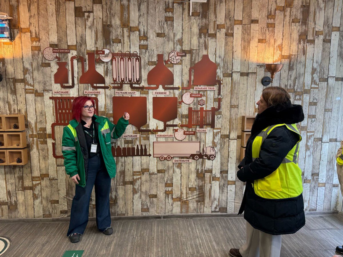 NLinRomania's tweet photo. Visited the @heineken_ro brewery in the beautiful city of Craiova, and tasted the most famous beer in the 🌎 brewed in 🇷🇴. Did you know about their ambitious #NetZero and #Sustainability goals? @orasulcraiovaro #SustainabilityHeroes #dutchcompanyinromania https://t.co/vOHx00qg7D
