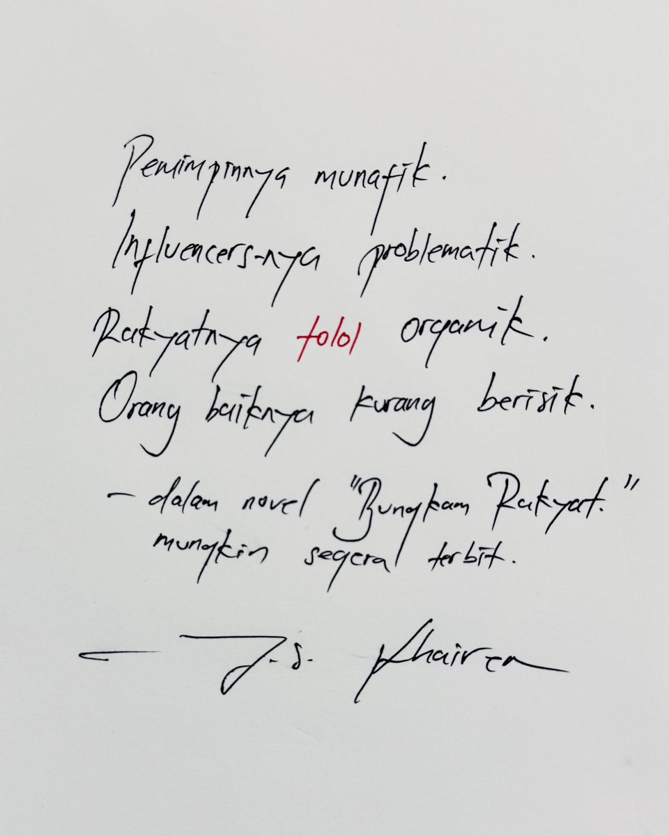 JS_Khairen's tweet image. Masih perlu terbit gak ya, novel ini? 🤐😭