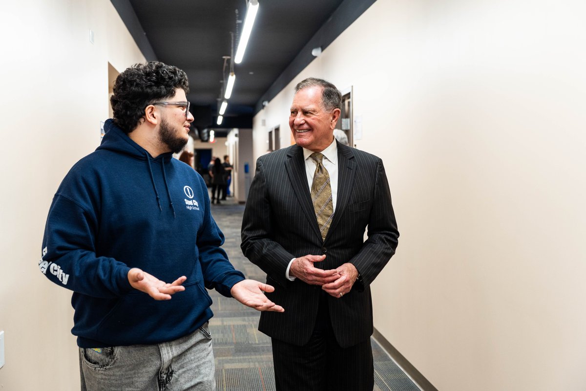 oakmontedu's tweet photo. Still beaming with pride from yesterday’s Steel City High School ribbon-cutting! 🎉 A fantastic celebration and a glimpse of the bright future ahead. Many thanks to our student tour guides! #SteelCityHigh #Education #CareerTech https://t.co/sZ74eMY63U