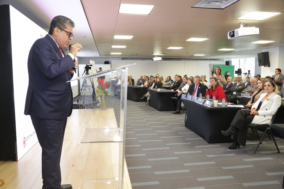 Rama Judicial (@judicaturacsj) on Twitter photo #EnDirecto 🔴| Presidente de @Judicaturacsj, Jorge Vallejo, participa en el Foro ’20 años de la Ley de Justicia y Paz en cifras’ que organiza la <a href="/CGR_Colombia/">Contraloría General de la República de Colombia</a>. El magistrado hablará de los avances y logros de la Ley para el país y las víctimas.
Enlace 🔗bit.ly/4inLluG #EnDirecto 🔴| Presidente de @Judicaturacsj, Jorge Vallejo, participa en el Foro ’20 años de la Ley de Justicia y Paz en cifras’ que organiza la <a href="/CGR_Colombia/">Contraloría General de la República de Colombia</a>. El magistrado hablará de los avances y logros de la Ley para el país y las víctimas.
Enlace 🔗bit.ly/4inLluG
