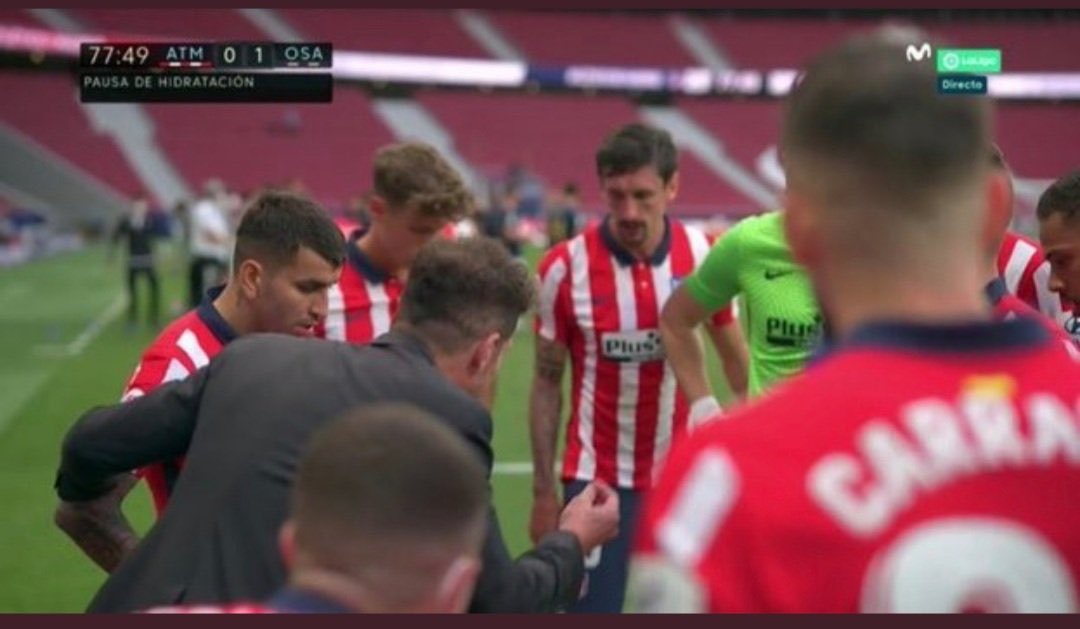 Os acordáis cuando los madridistas se quejaron de esta pausa de hidratación, en pleno mayo con 30 grados a la sombra.

Los madridistas son la mayor vergüenza del mundo del fútbol