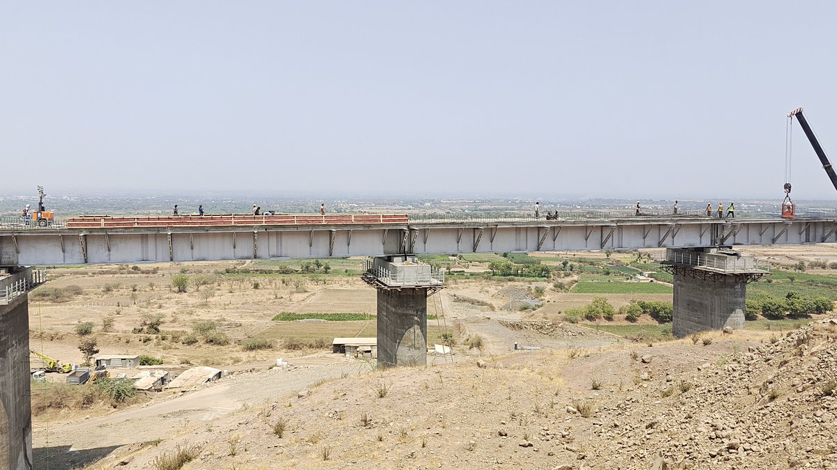 JharkhandRail's tweet photo. #Shidawane #Ambale section of #Pune #Miraj railway line doubling project progressing steadily over the #Alandi Ghat section.
@rajtoday @IndiaInfraHub @IndianTechGuide @IndianRailMedia @IndianTechGuide @IndiaInfra_ @cbdhage https://t.co/t6gpWhJStS