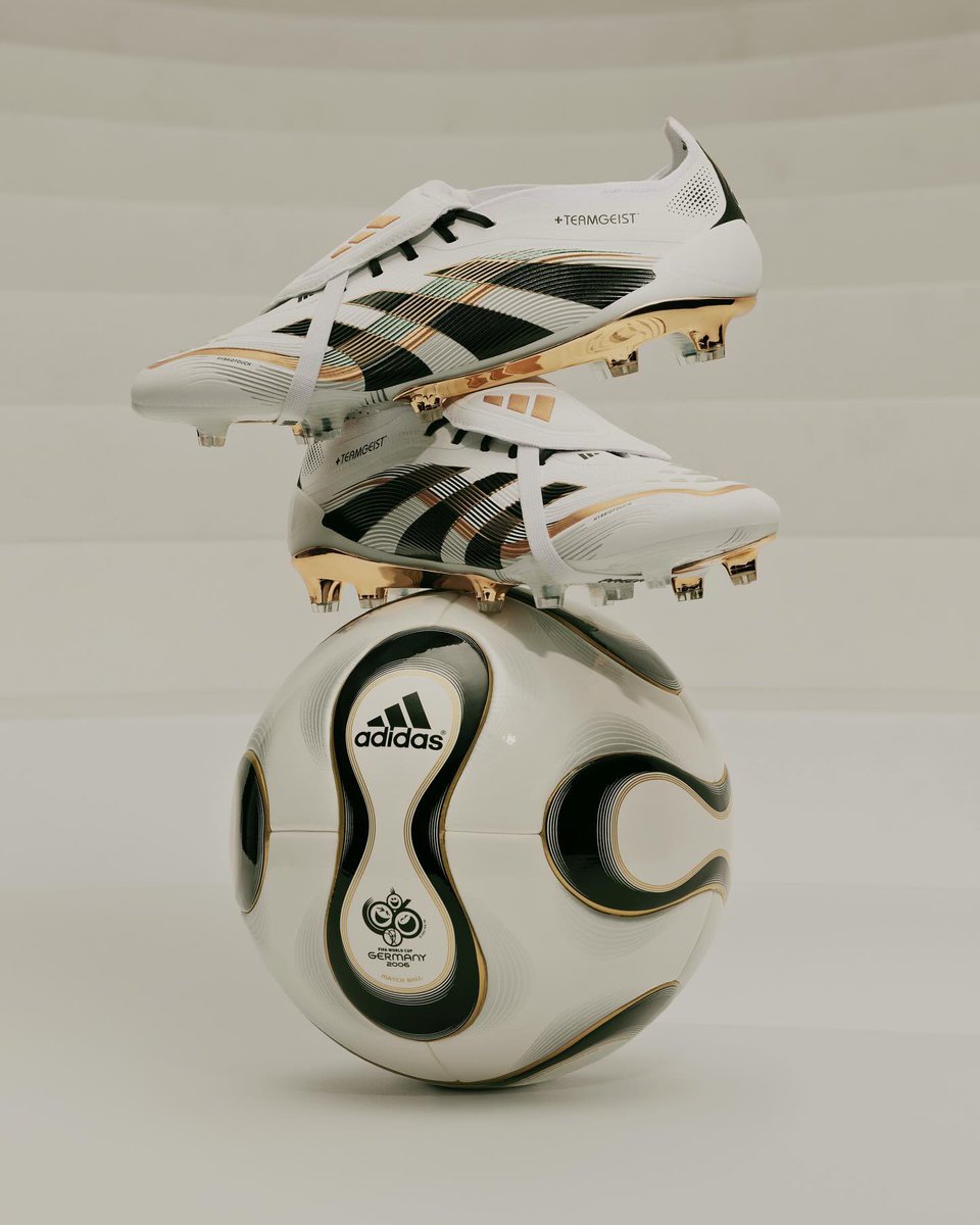 MotivacionesF's tweet photo. Miren los botines que ha lanzado Adidas 😍 https://t.co/hdlAy52XjC