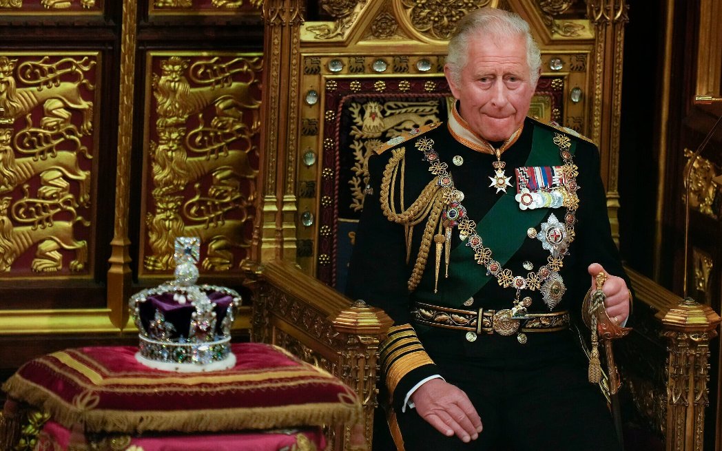 quicktvafrica's tweet photo. King Charles III has shared his admiration for Nigerian superstar Davido. The British monarch recently revealed that the singer's music sparked his love for Pidgin English. 
https://t.co/l7CWAN4Rwz https://t.co/Q9GkwFWeEa