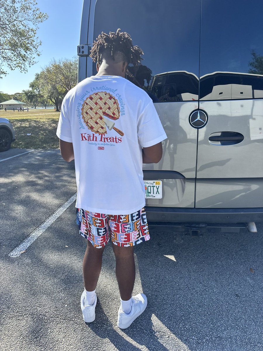 DaGlitch777's tweet photo. I got so many bad bitches tellin me , 
Baby do your BIG One https://t.co/bIRTN4tqyq