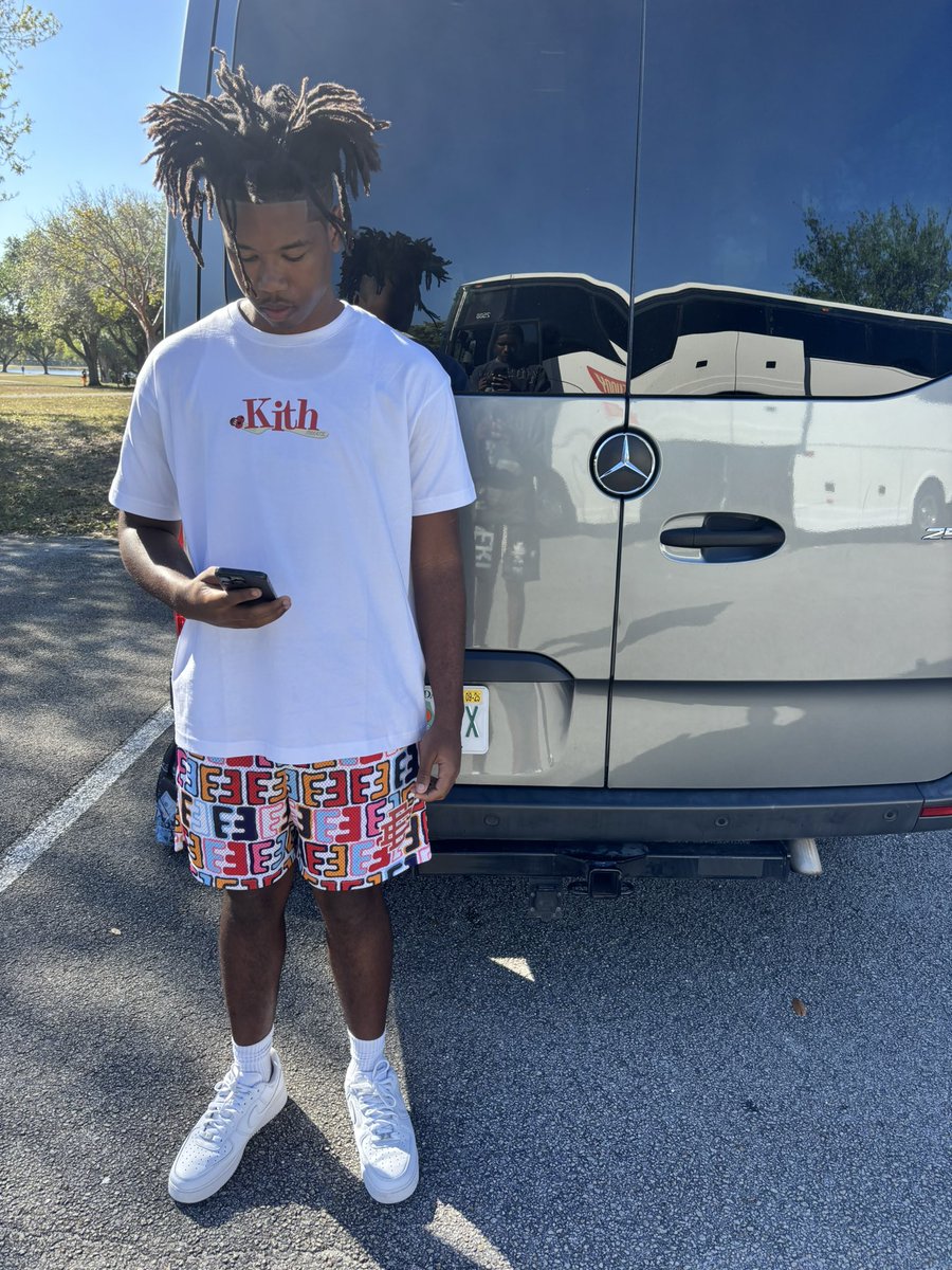 DaGlitch777's tweet photo. I got so many bad bitches tellin me , 
Baby do your BIG One https://t.co/bIRTN4tqyq