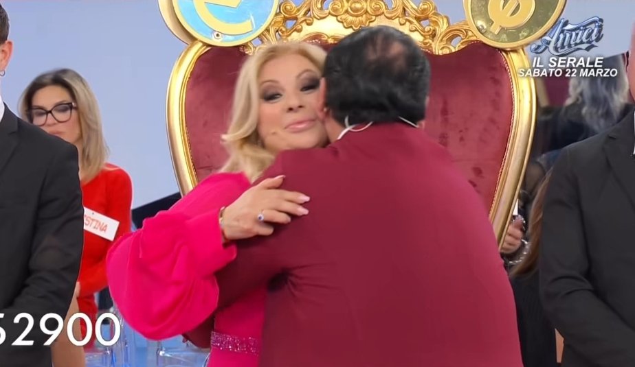 IlMondodellaTV's tweet image. #Cosimo: "Cuoriciiiinooooo. Cuoricino mio ti hanno fatta arrabbiare..." 🤣🤣🤣
#uominiedonne