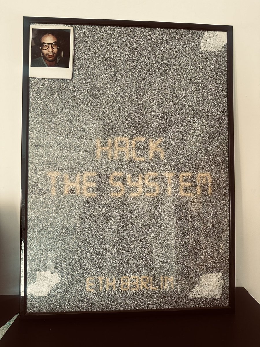 Costanza tweet media