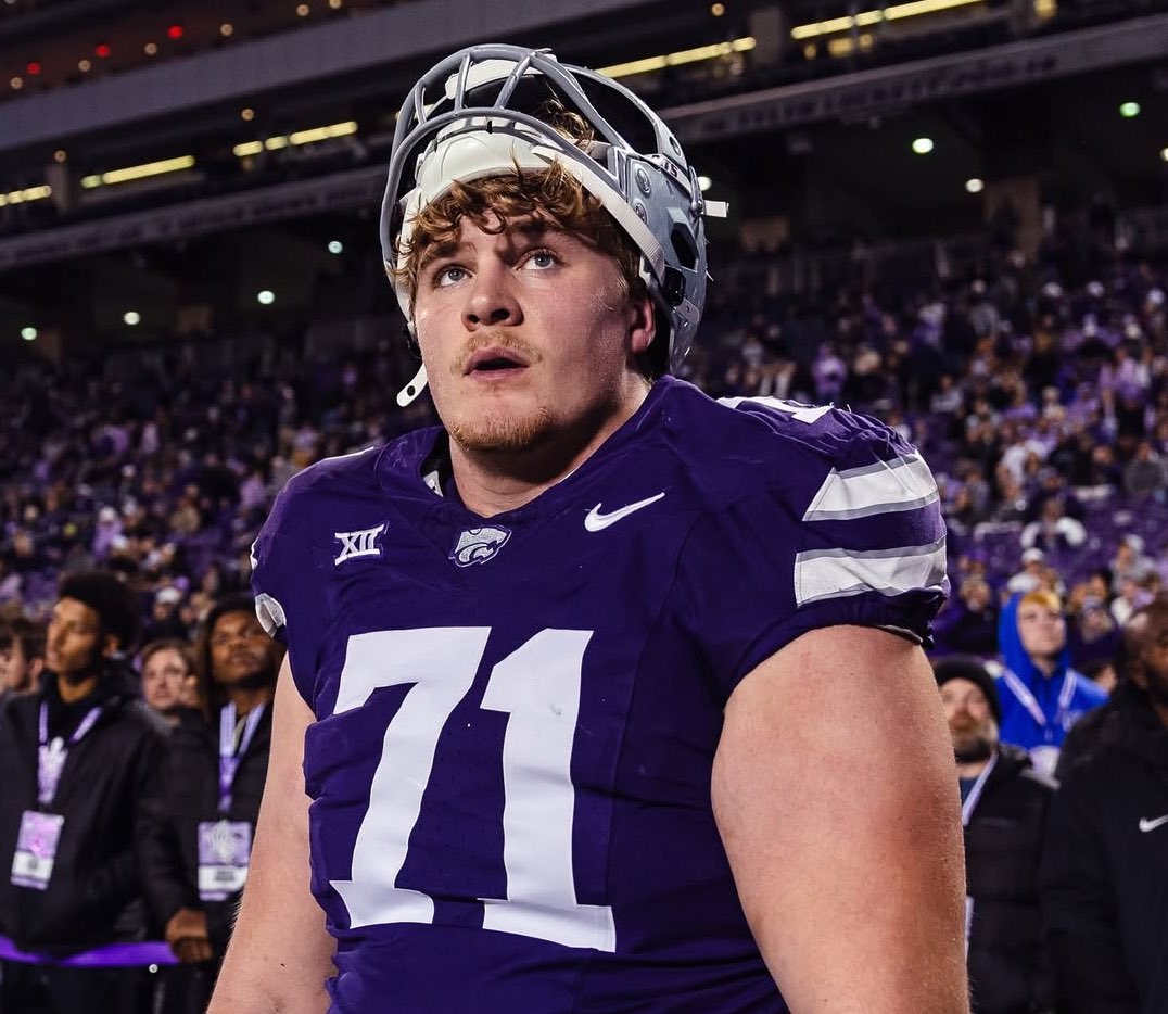Carlos A. Lopez (@lostalkspats) on Twitter photo The #Patriots met with Kansas State OL Easton Kilty at the Big 12 Pro Day, per <a href="/TonyPauline/">Tony Pauline</a>.
The 6'6 310-pound lineman most recently played left tackle for the Wildcats but he has experience playing LT, RT, and RG.
Kilty is currently projected as a late Day 3 pick. The #Patriots met with Kansas State OL Easton Kilty at the Big 12 Pro Day, per <a href="/TonyPauline/">Tony Pauline</a>.
The 6'6 310-pound lineman most recently played left tackle for the Wildcats but he has experience playing LT, RT, and RG.
Kilty is currently projected as a late Day 3 pick.