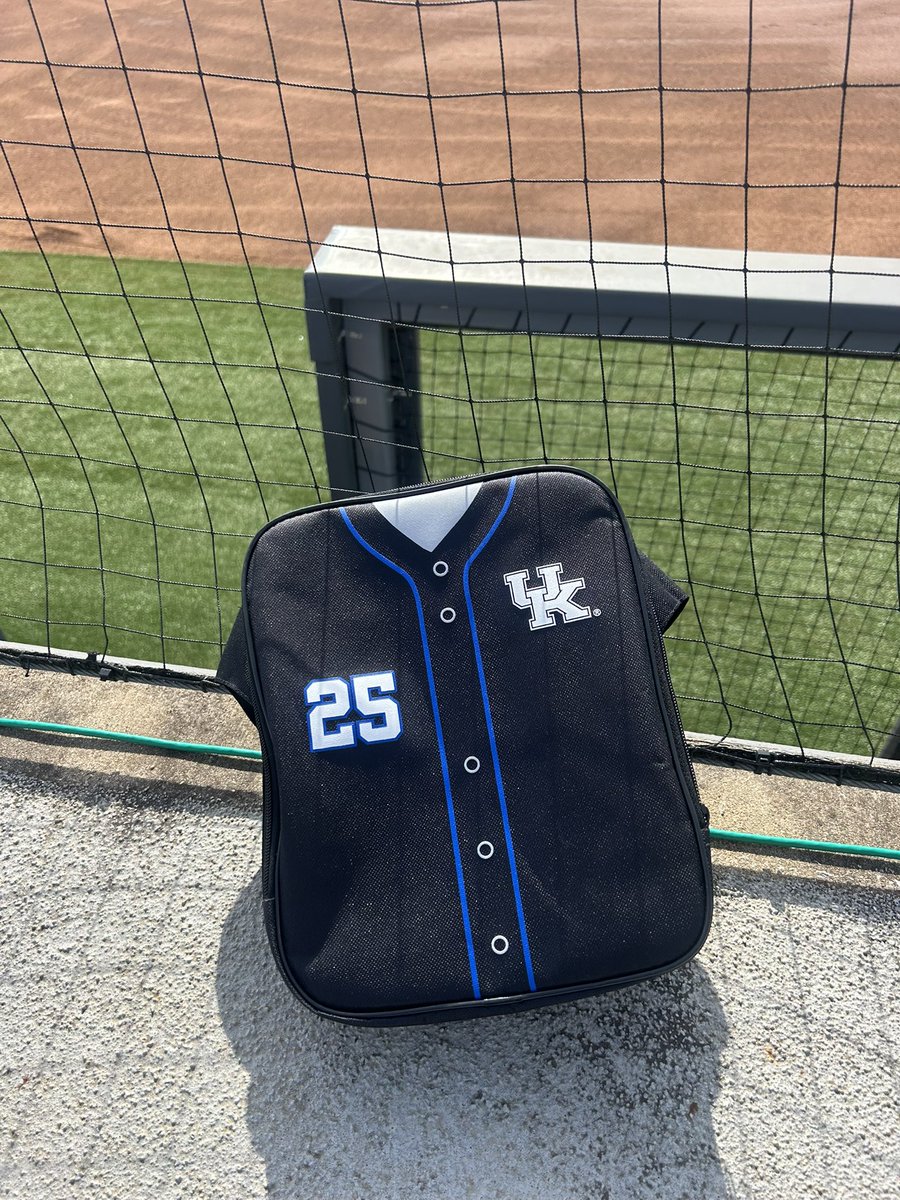 UKsoftball's tweet photo. Be sure and pick up your free Jersey Lunch Box as part of Youth Weekend on Saturday at the promo zone of JCS‼️

Can’t wait to see you out there, #BBN 💙 https://t.co/jWSoZcHL0z