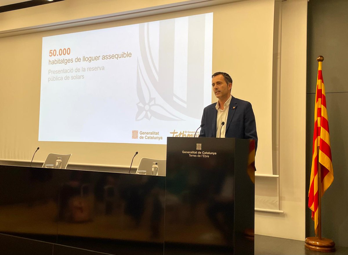 Avui hem rebut la visita de la consellera <a href="/SilviaPaneque/">Sílvia Paneque</a>, que ha presentat  la primera convocatòria de reserva pública de solars per construir habitatge assequible. La consellera ha visitat l'Ajuntament i ha expressat el seu compromís amb el nou hospital. Seguim avançant!