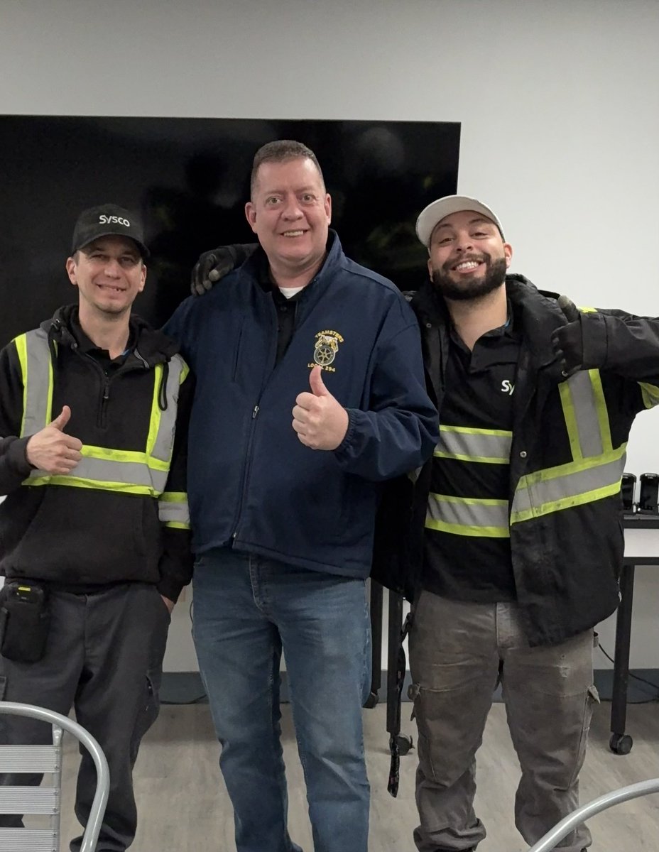 Business Agent Stan Koniszewski stopped in New Paltz this morning to check in on the Sysco Albany shuttle yard and the members! Thank you Sysco Teamsters for bringing quality and safety to the workplace, nobody does it better than Teamsters! <a href="/KoniszewskiStan/">Stan Koniszewski</a> <a href="/Quacky294/">Tom Quackenbush</a>