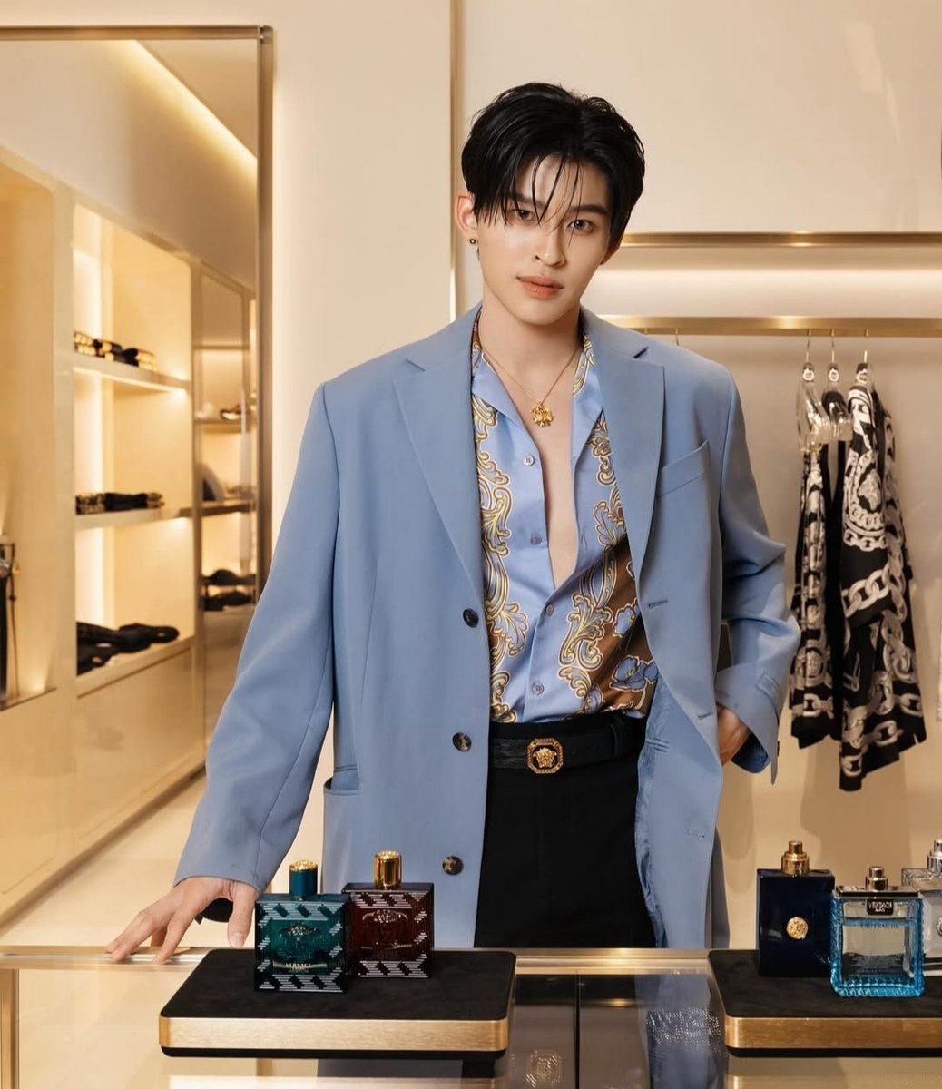 luckyimcrab's tweet photo. ฉันผู้ซึ่งยังหลงไหลในงาน
Versace HK เมื่อวาน รู้สึกว่าโดน Naravit ตกอย่างแรง
หายใจติดขัดทุกครั้งที่เจอรูป มันเหมือนโดนมนต์สะกด
ครั้งที่เท่าไรไม่รู้ มัมมี๊ก็อยากให้ผู้คนทั่วโลกที่พบเจอ POND โดนมนต์สะกดเช่นกัน🙏🙏🙏
#ppnaravit @ppnaravit
#VersaceHKxPondNaravit
#Versac https://t.co/sfZF0Xx2FR