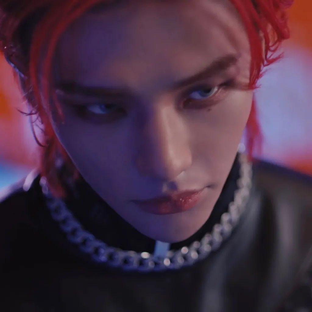 Dalphy_1's tweet photo. WOAH, guys! This is one of the best birthday gifts for Hyunjin!
We all want to see him in a movie, right?This article analyzes in such a deep and detailed way why he would be an incredible actor!
#ArtFile Dystoscape: Why Hwang Hyunjin Could Be the Hidden Asset of Thrillers, Film Noir, and Science
“…Hyunjin isn’t a one-dimensional performer…. …His ability to effortlessly embody vastly different roles, infusing each with a gripping intensity, makes him an ideal candidate for a wide range of genres, from thrillers to science fiction.…”
#HappyHyunjinDay
#Hyunjin #현진
https://t.co/qvxUkrrllc