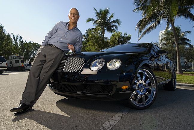 Randy_Gage's tweet photo. You were warned about "get rich quick" schemes.

But they forgot to mention the "stay broke for life" scams.

After more than 4 decades studying wealth psychology I can tell you that there is a toxic belief doesn't just limit your income

It makes financial freedom IMPOSSIBLE. https://t.co/JOP6CSQnnW