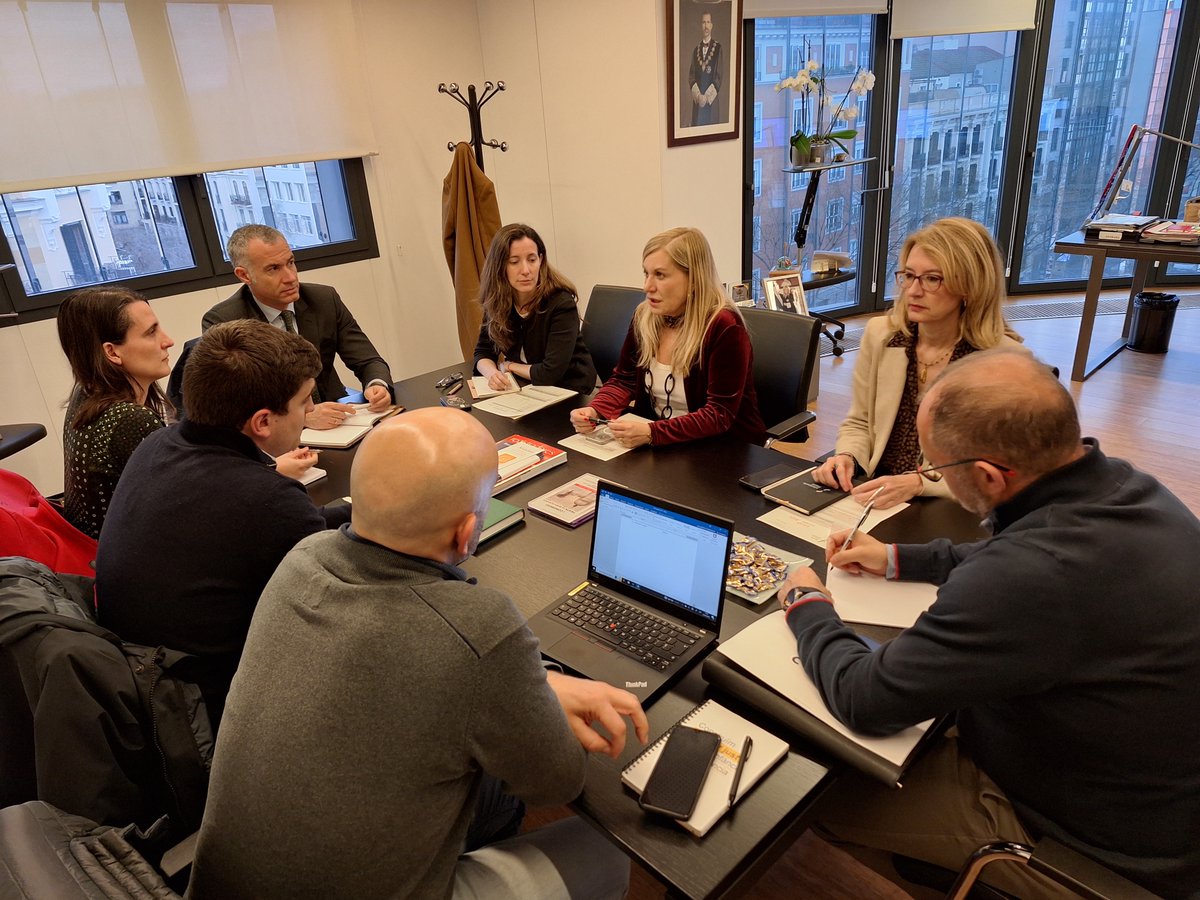 💼 Reunión con <a href="/fiscal_es/">Fiscalía General</a> y con Fuerzas y Cuerpos de Seguridad del Estado en materia de lucha contra el trabajo forzoso y la trata de seres humanos.

📌 La colaboración es clave para detectar situaciones de explotación laboral.

🔗bit.ly/4hngZXJ