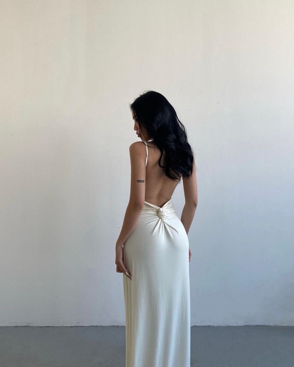 backless dresses