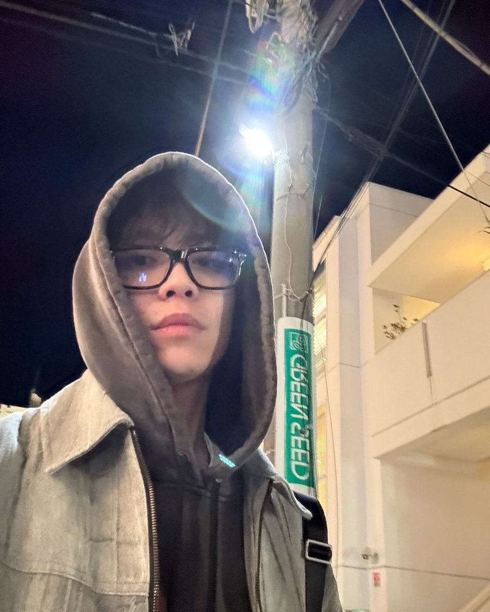 First_Memorie's tweet photo. 🤍🧡❤️🤎✨

➖ ig : https://t.co/oGvBxhbaxK  (Update)

#Firstkanaphan
#กองทัพของเฟิร์ส https://t.co/8ESfCxUs09