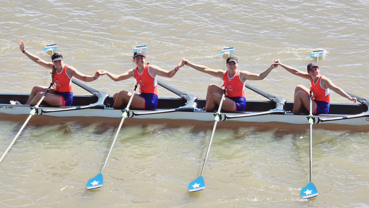 Seguimos!!!! Simplemente imparable está la roja del Remo tras conquistar una nueva presea dorada en #Asuncion.

Chile sigue logrando instalarse en el podio con el W4x de Felipa Rosas, Amanda Araneda, Catalina Fierro y Sofía Zúñiga.

Estás Chilenas son de Oro #PrePanamericano