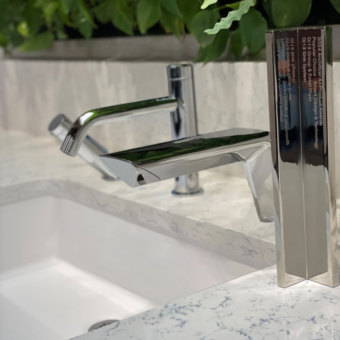 XLERATORHD's tweet image. The D|13 Sink featuring our XLERATORsync Dryer was voted the Popular Choice winner at the @Architizer A+ProductAwards in the #SmartDesign &amp;amp; Technology category. Also, this #sinksystem was a finalist in the #FlexibleDesign category. See all of the winners: go.exceldryer.com/2024-Products/