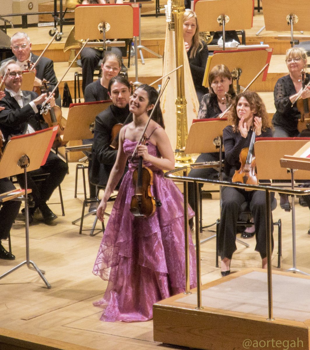 Los Planes para el fin de semana en Madrid comienzan esta tarde con el concierto de la violinista Maria Dueñas y la @ocrtve dirigidos por <a href="/ccckoenig/">Christoph König</a>
¡¡¡ŰLTIMAS ENTRADAS a la venta!! 20minutos.es/noticia/569281… vía <a href="/20m/">20minutos.es</a>