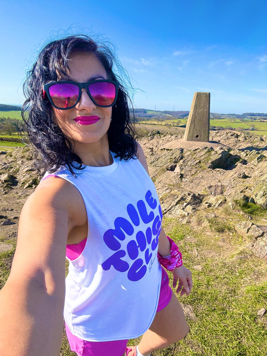 #runstreak day 2,569 🏞️💙
📍 Beacon Hill Country Park
5.03 miles ✅ 
787ft of elevation 🏞️
Blue skies. Sunshine. Hills. The best way to start the day! Especially one that’s being spent in sitting down in front of a laptop! 🤓👩🏽‍💻