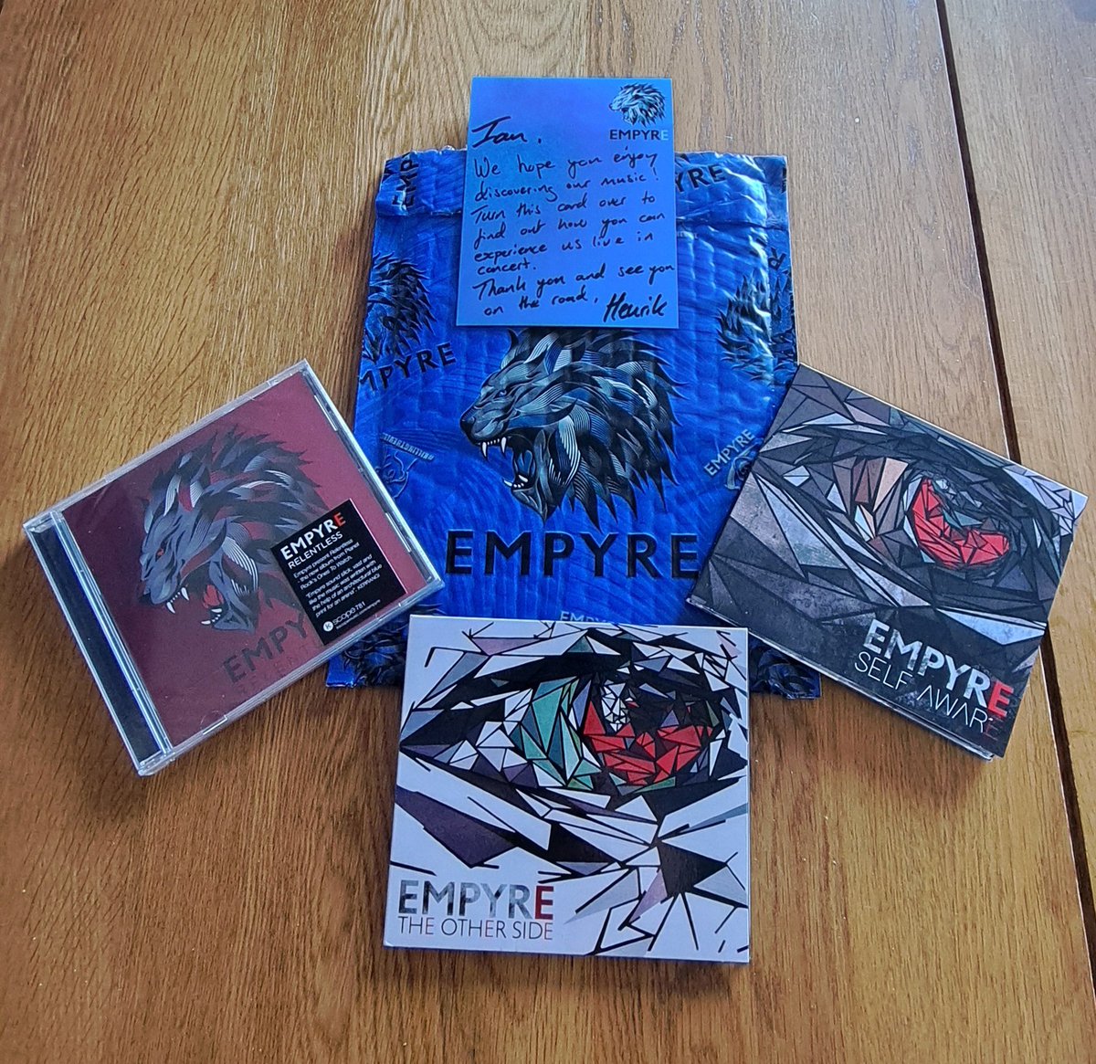 Iän Grumpä Smith (@ian_grumpa_67) on Twitter photo <a href="/EmpyreRock/">EmpyreRock</a> Thankyou so much for these Beauties Gents they shall be played Loud n Proud....🙏🏼👊🏻🤘🏻 <a href="/EmpyreRock/">EmpyreRock</a> Thankyou so much for these Beauties Gents they shall be played Loud n Proud....🙏🏼👊🏻🤘🏻