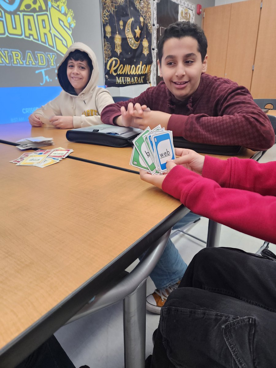 Developing our oral and social skills and practice short vowels in a game of cvc uno!

📷Phonics and Pronunciation
📷Vocabulary Development
📷Oral Fluency and Confidence
📷Social Interaction and Communication