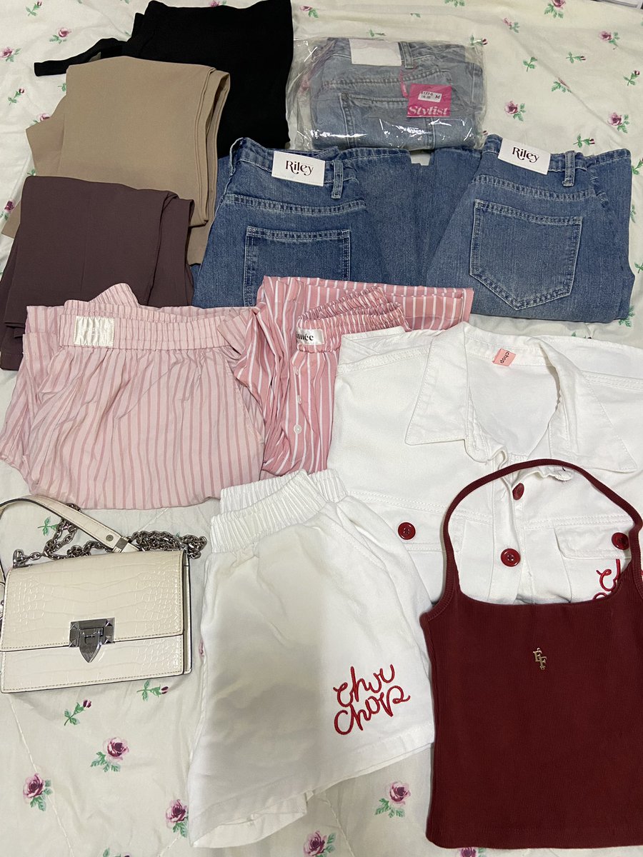nopomne_'s tweet photo. 𖦹 ࣪˖  มาส่งต่อเสื้อผ้า 𝑼𝒔𝒆𝒅 &amp; 𝑵𝒆𝒘 ⋆｡
ʕ•̬͡•ʔ  ปัก+รี ลด5฿  มีซินปลาทอง✨
🫧 40+5 ปักรอเยยย
#ส่งต่อเสื้อผ้า #ส่งต่อเสื้อผ้ามือสอง #เสื้อผ้ามือสอง #ส่งต่อcintage #ส่งต่อเสื้อผ้ามือ2  #โล๊ะตู้ #ส่งต่อstylist #ส่งต่อvghbkk #โล้ะตู้เสื้อผ้า #ส่งต่อเสื้อผ้ามือสองสภาพดี https://t.co/xCswp5AnuL