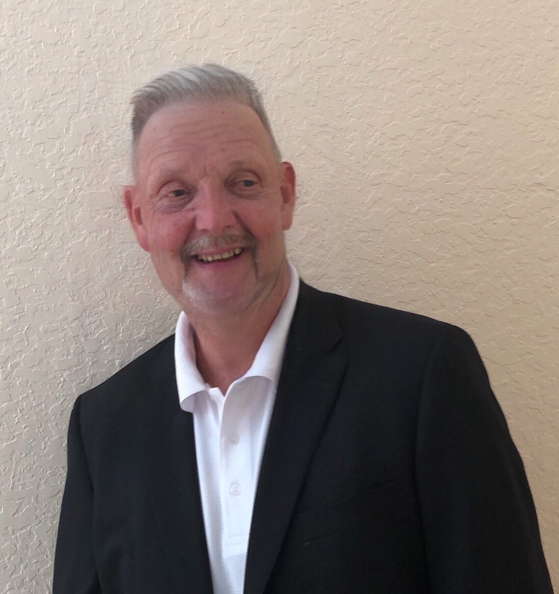 Want to wish my best friend James a happy 68th birthday. This dude right here though older today is a pimp. ⁦<a href="/JamesTheFAM/">The FAM</a>⁩