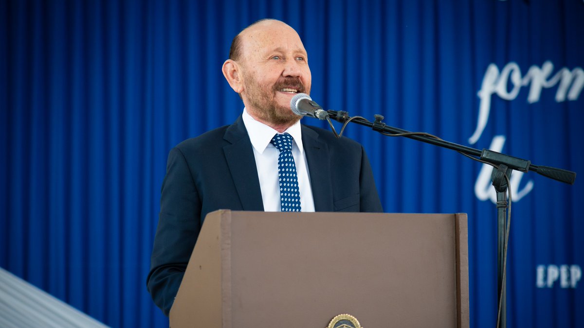 INAUGURACIONES EN CLORINDA

Hoy vivimos una jornada cargada de alegrías en la ciudad de Clorinda. Iniciamos el día con la inauguración del nuevo edificio de la EJI N° 18 del B° 1 de Mayo, continuamos con el Playón Deportivo Municipal "Libertad, Igualdad e Independencia" del B°