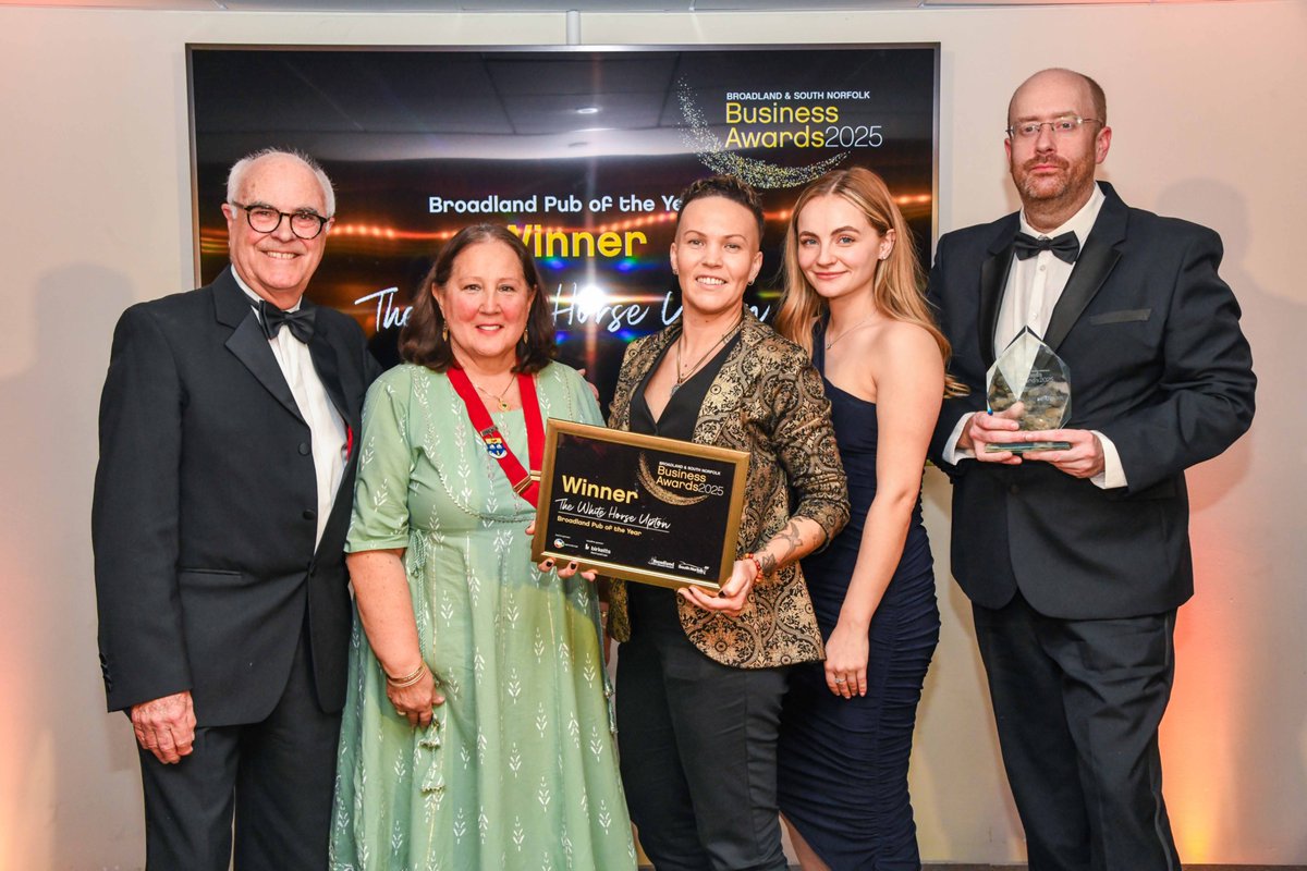 Fantastic to see so many pubs doing such great things to support their local communities,.  Congratulations to both pub winners of <a href="/SNorfolkCouncil/">South Norfolk Council</a> and <a href="/BroadlandDC/">Broadland District Council</a> Business Awards. 
pubisthehub.org.uk/news/winner-un…