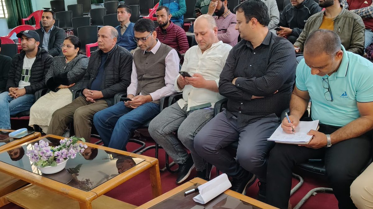 On the directions of DC #Rajouri Abhishek Sharma, a training program for resource persons under Nasha Mukt Jammu Kashmir Abhiyan was held at Thanamandi. SDM Abid Hussain Shah, BDO Qadeer Charak &amp; Dr. Parvez (HOD Psychiatry) were key speakers.
<a href="/diprjk/">Information & PR, J&K</a> <a href="/Abhi1shrma/">Abhishek Sharma</a> <a href="/dmrajouri/">District Admn Rajouri</a>