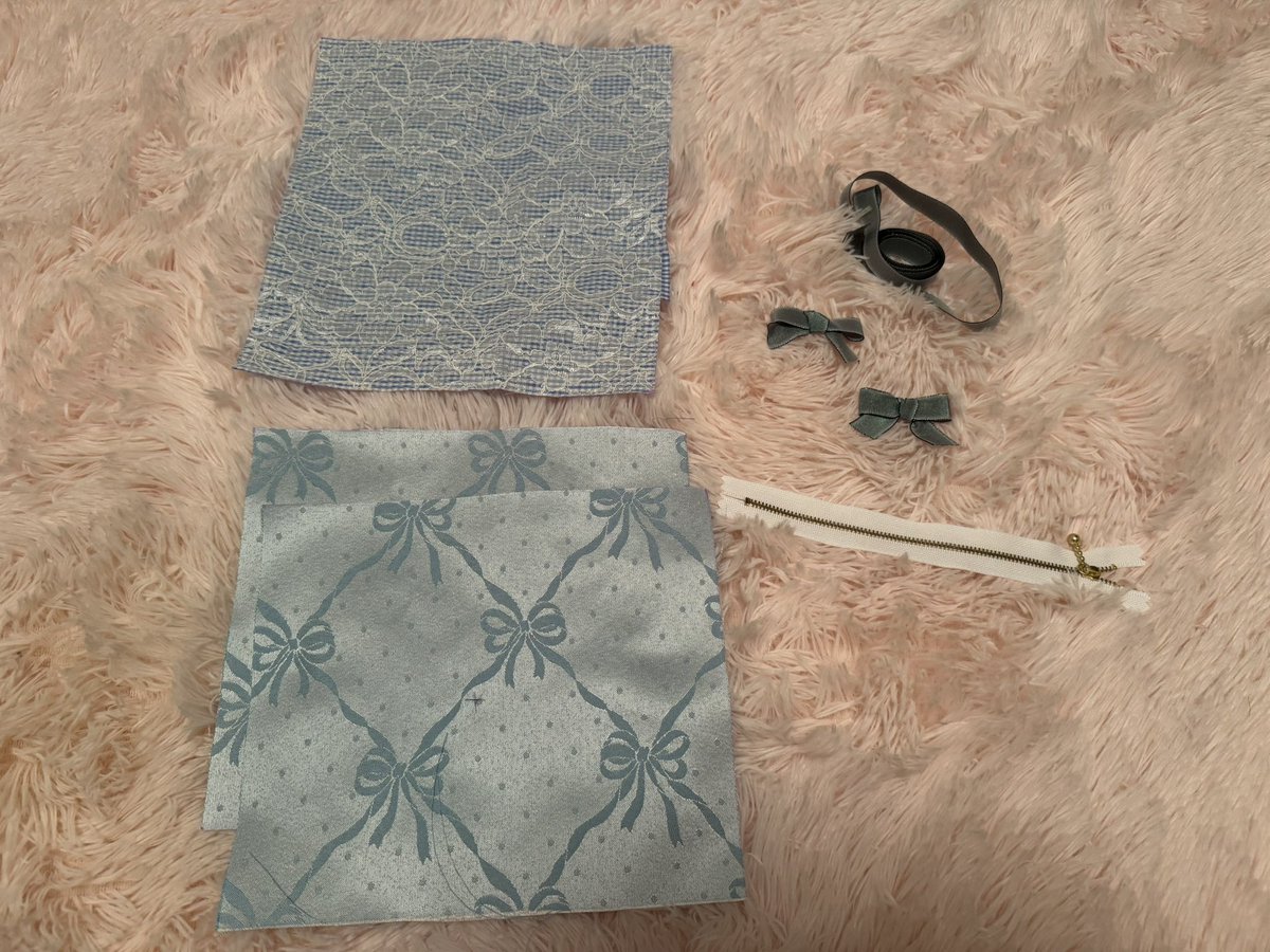 KKeiko_official's tweet photo. ポシェットを作って、残った布やリボンはポーチになりました✨
まだ少し布が残っているのでもう一つ作れるかなと思います。
何にしようかな〜

（北川） https://t.co/qNjGYnFkRp