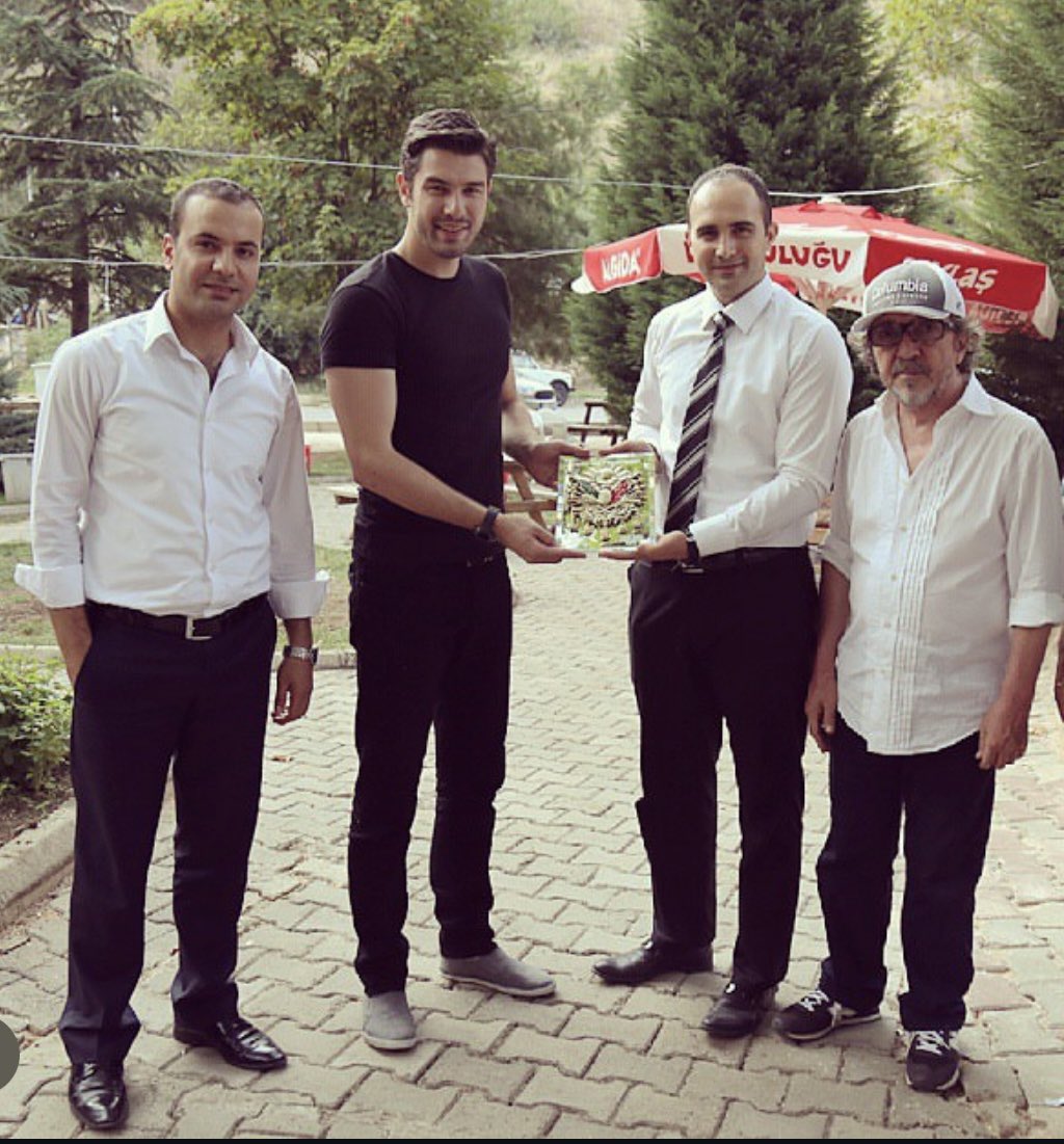 Türk dizi ve sinemasına eşsiz eserler bırakan, yapımcı, yönetmen ve senarist Osman Sınav’a Allah’tan rahmet, ailesine ve tüm sanat camiasına başsağlığı diliyorum. Mekanı cennet olsun.