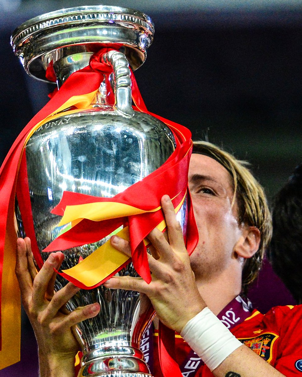 brfootball's tweet photo. It's Fernando Torres' 41st birthday. 

For 10 days in 2013, he was the holder of the World Cup, European Championships, Champions League and Europa League 🏆🏆🏆🏆 https://t.co/QIApNhfTtN