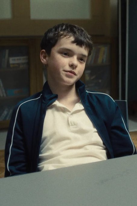 patobonato's tweet photo. Así retrata Netflix a un asesino de 13 años en el Reino Unido.

La segunda imagen es de la persona real en la que se basó la historia.

Saquen sus conclusiones... https://t.co/SUJFOGxIcR