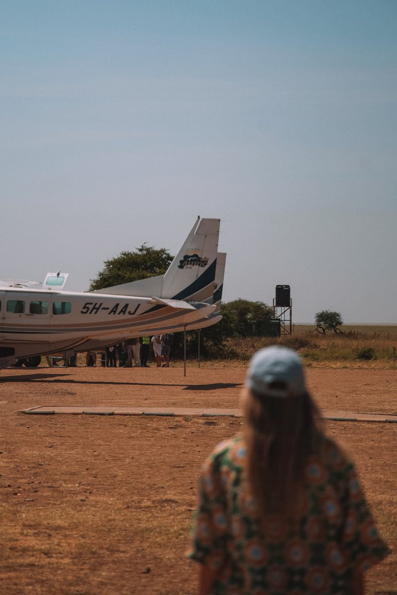 auricair's tweet photo. Escape the ordinary, embrace the extraordinary. Welcome to the wild!" 🦓
📸 @aimeebelll
#Serengeti #BushFlight #FlyingSafaris #TanzaniaUnforgettable #AfricanSafari #InfluencerTravel https://t.co/eaEJdTpPNq