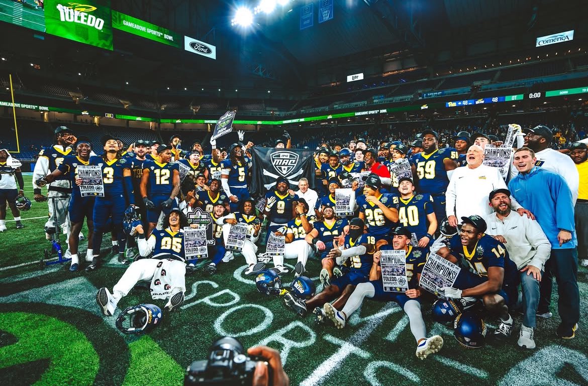 Brylan Miltenberger (@bmilt11) on Twitter photo I’ll be at Toledo tomorrow for a spring practice visit!!!
<a href="/CoachFlemWR/">RJ Fleming</a> <a href="/MarkMueller89/">Coach Mark Mueller</a> I’ll be at Toledo tomorrow for a spring practice visit!!!
<a href="/CoachFlemWR/">RJ Fleming</a> <a href="/MarkMueller89/">Coach Mark Mueller</a>