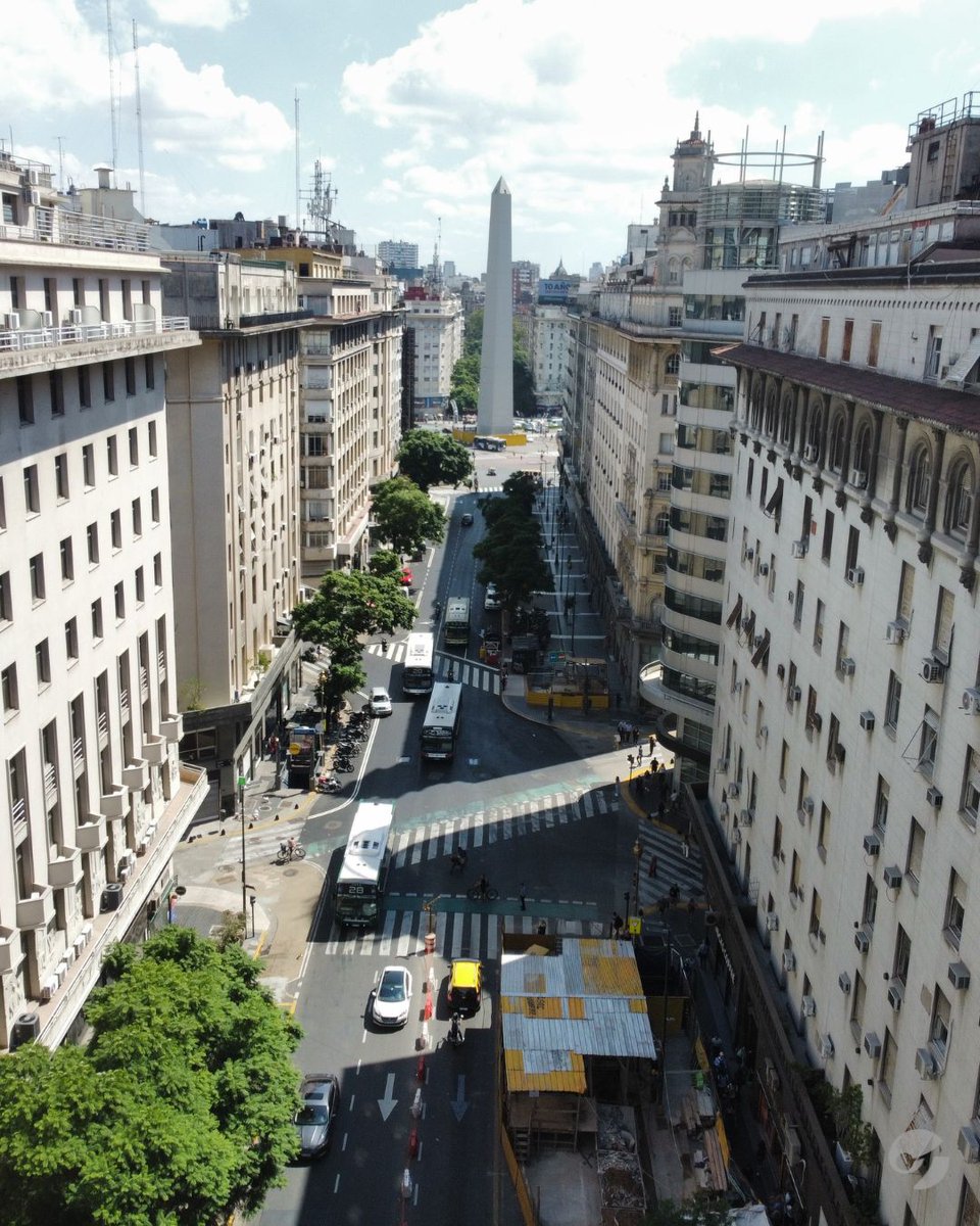 A cinco años de la cuarentena, el equipo de Fotografía de Clarín volvió a la calle para retratar las mismas imágenes que en 2020 y mostrar el impacto del aislamiento en nuestra vida. Abrimos hilo 👇